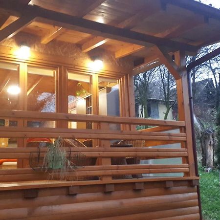Obiteljski Apartman Borovi Visoko Luaran gambar
