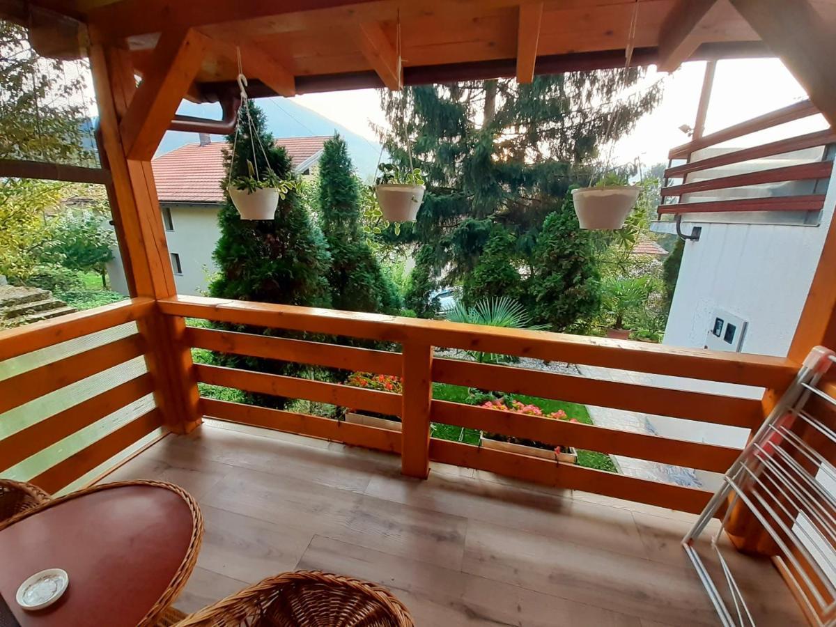 Obiteljski Apartman Borovi Visoko Luaran gambar