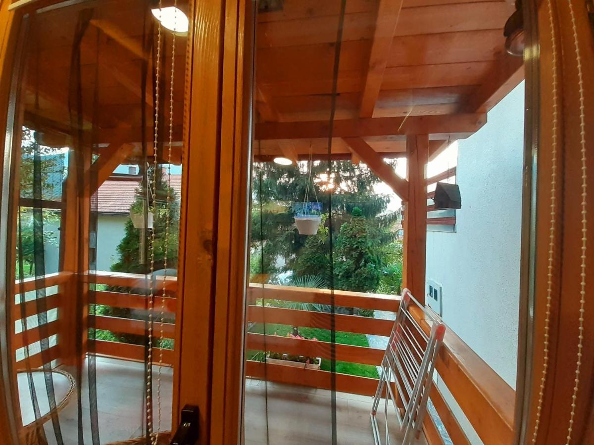 Obiteljski Apartman Borovi Visoko Luaran gambar