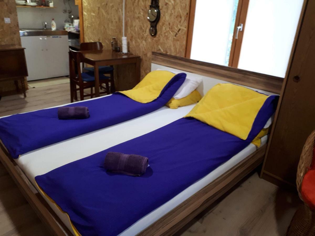 Obiteljski Apartman Borovi Visoko Luaran gambar